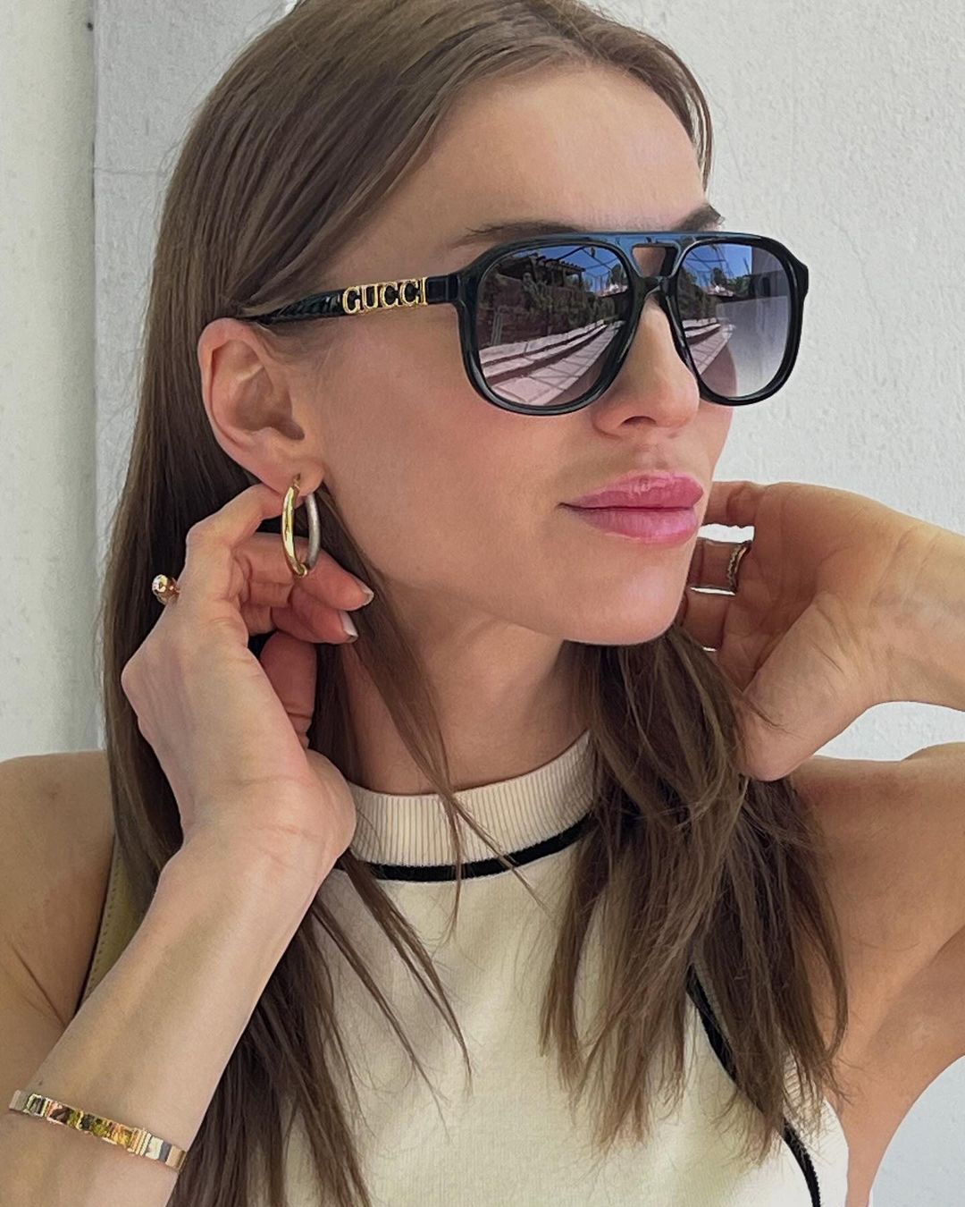 Трендовые украшения 2024: стилист показала, на что должна обратить внимание каждая девушка